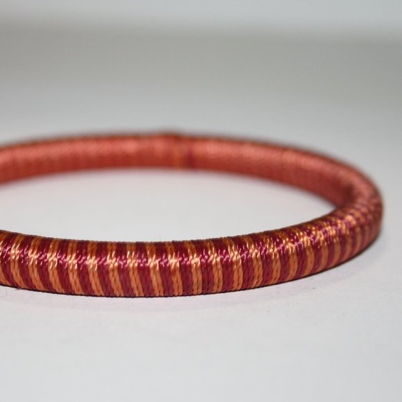 Beautiful hot pink and orange thread wrapped bangle bracelet 7" - Picture 1 of 4